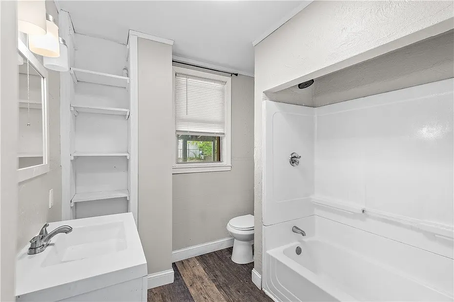 117 Chestnut Hill Avenue Photo 10