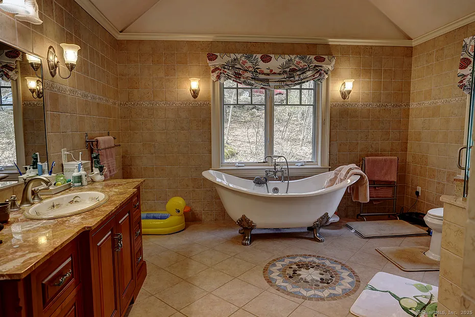 152 Tower Hill Road Photo 16