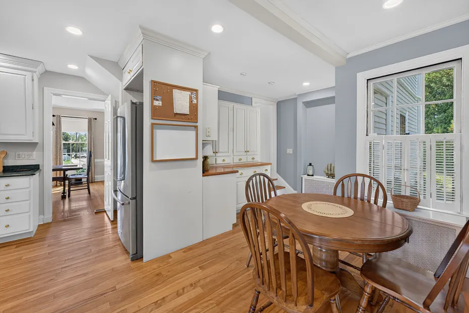 39 Glenwood Avenue Photo 9