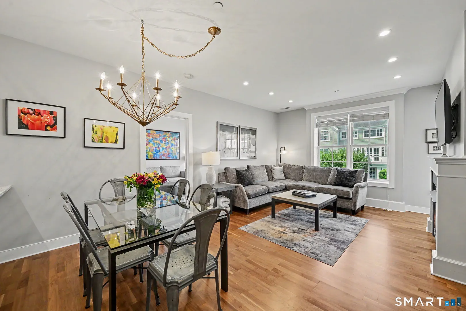 77 Havemeyer Lane  #410 Photo 5