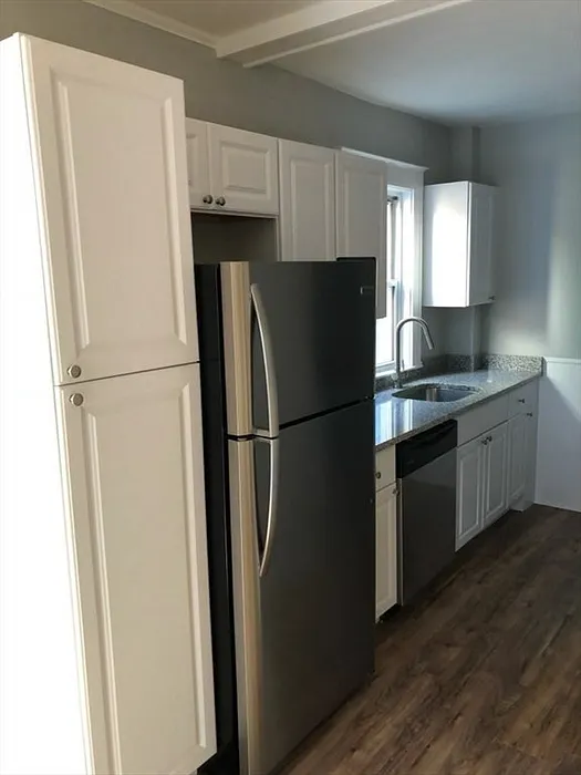 41 Salem St Photo 6