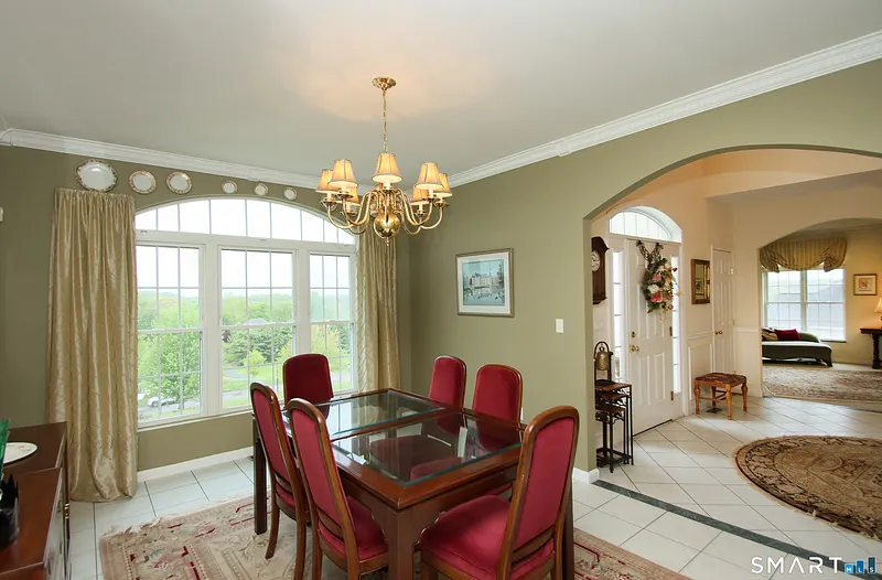 66 Wood Chase Lane Photo 8
