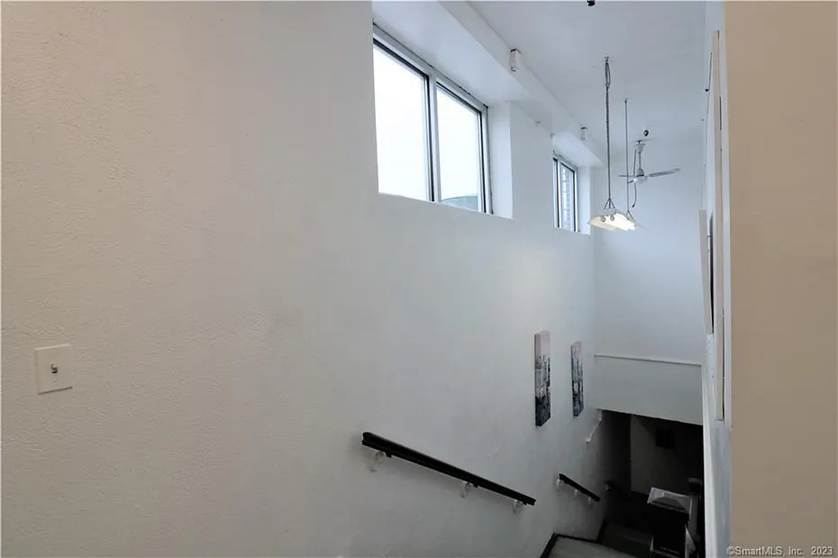1020 Fairfield Avenue Photo 23