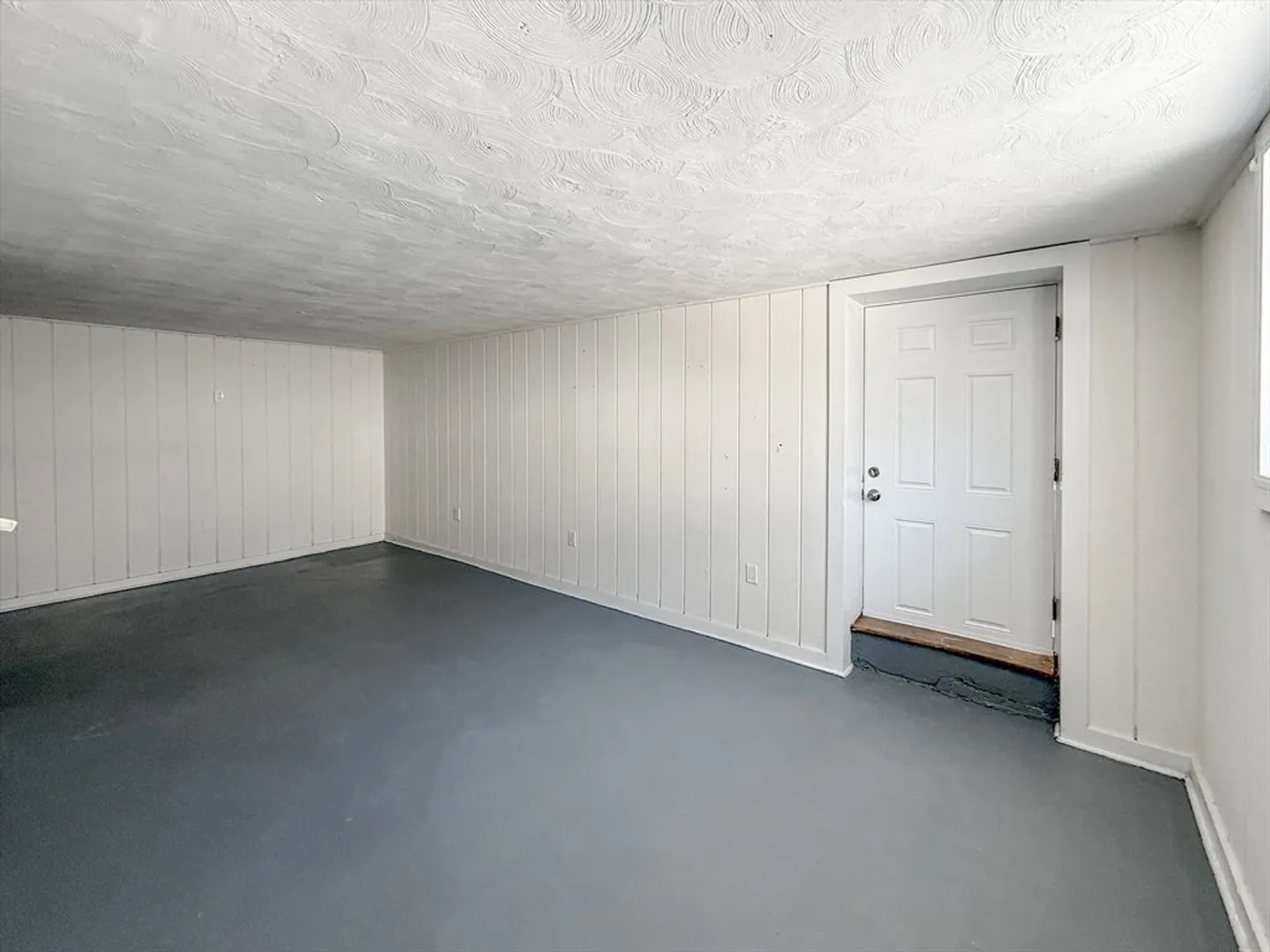 31 Millard Ave Photo 35