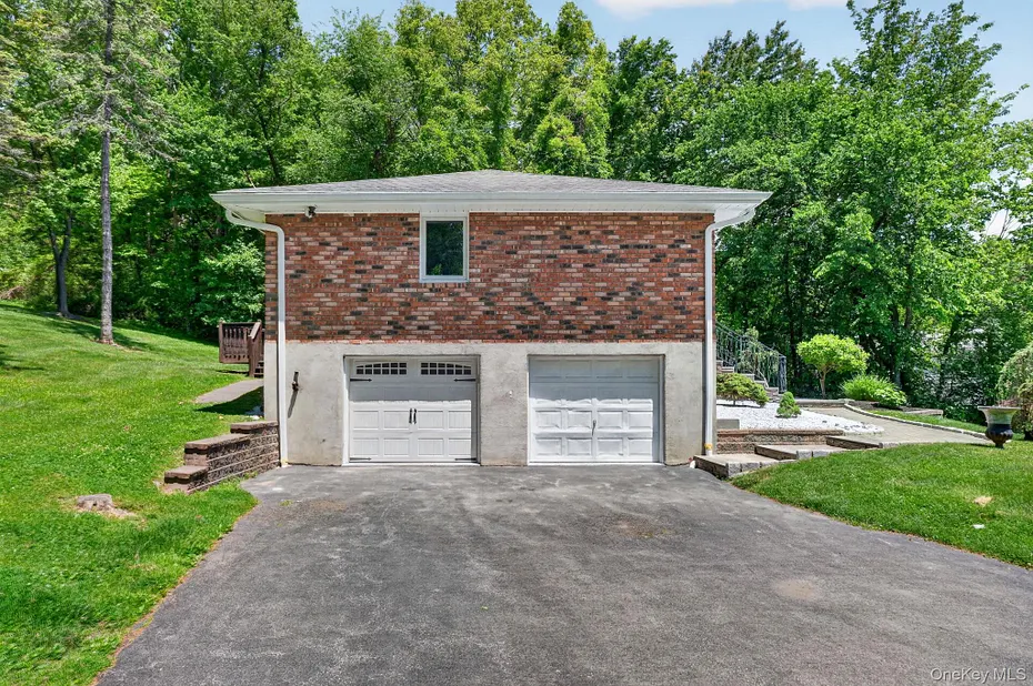 21 Crest Court Photo 42