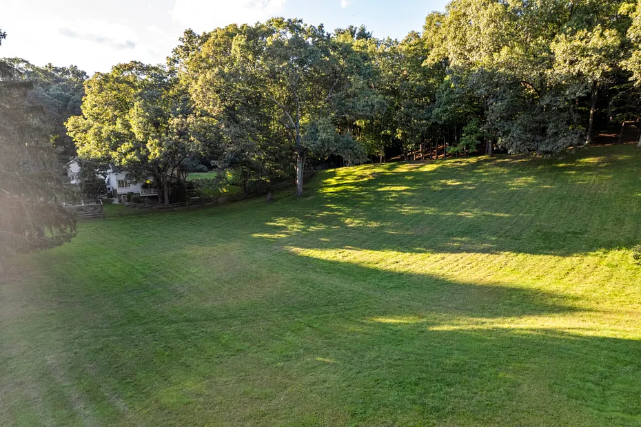 6 Pine Hill Road Photo 6