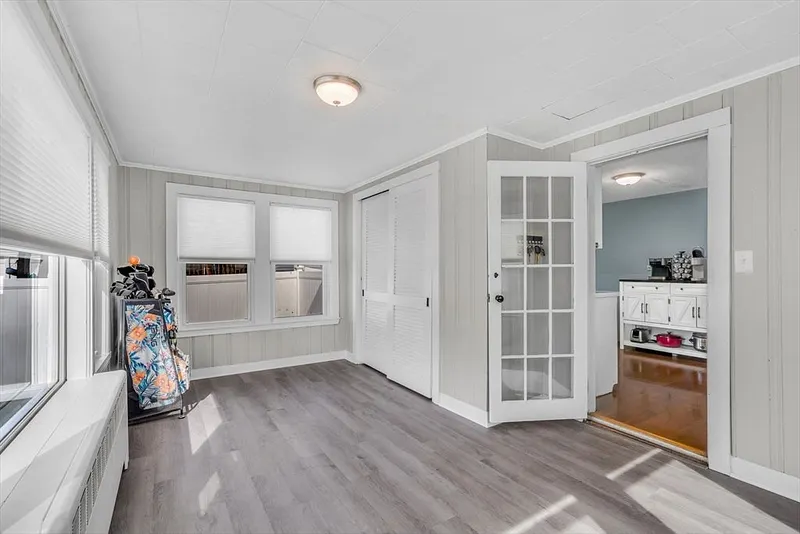 70 Pine St Photo 11