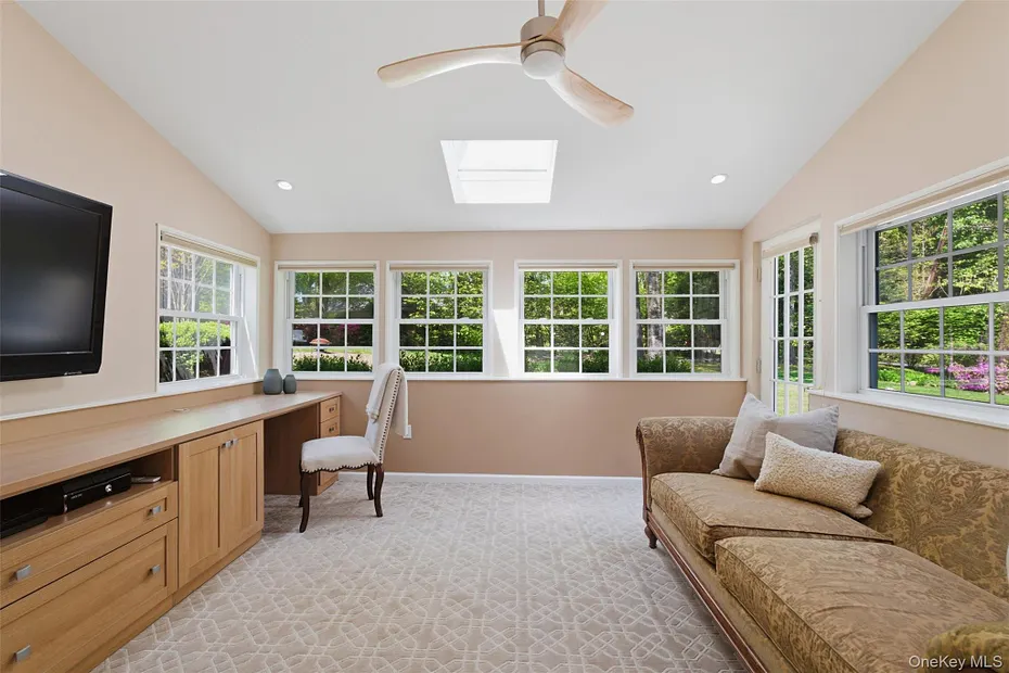 136 Devonshire Road Photo 6
