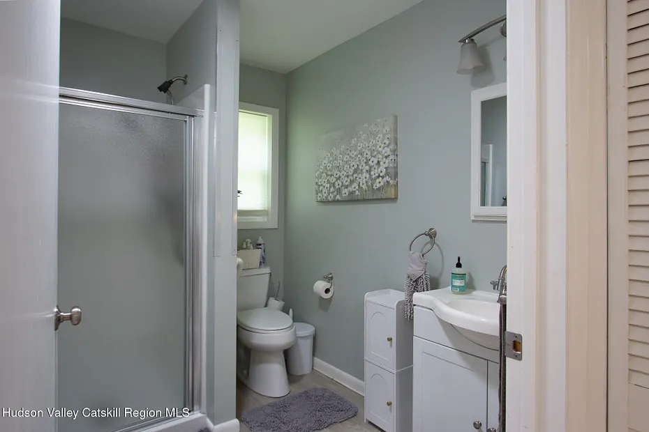 75 Oak Leaf Drive Photo 13