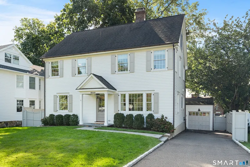 11 Highland Avenue Photo 4