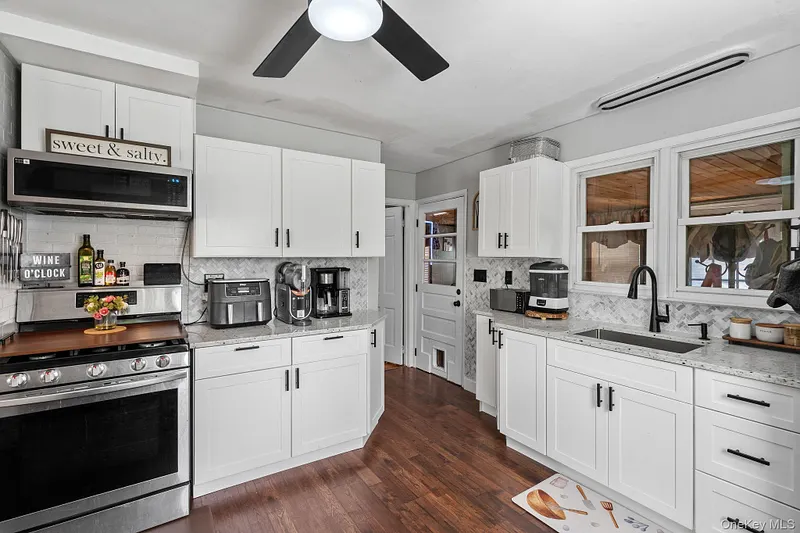 54 Boulevard Photo 25