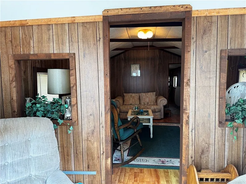 16 East Andrew Comstock Avenue Photo 6