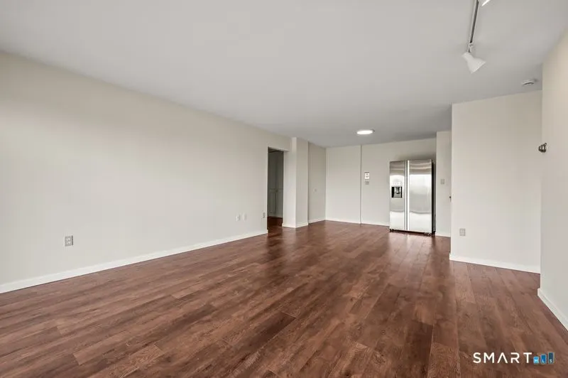 30 Woodland Street  #8LM Photo 12