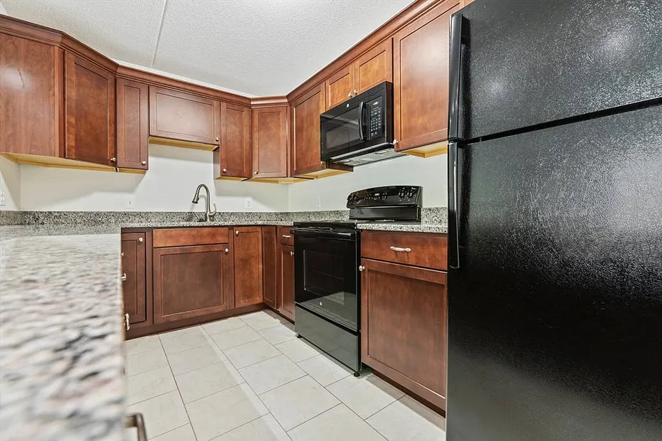 275 Main St  #403 Photo 13