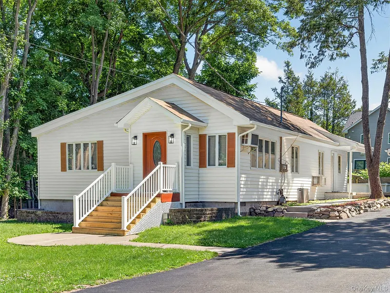 14 Forest Glen Road Photo 3