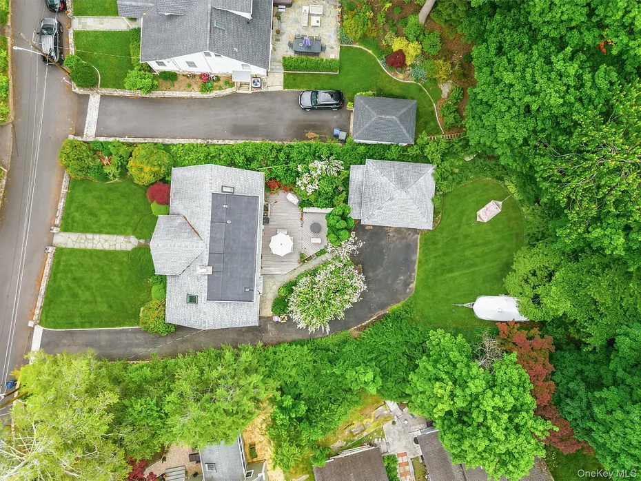 24 Tamarack Road Photo 37