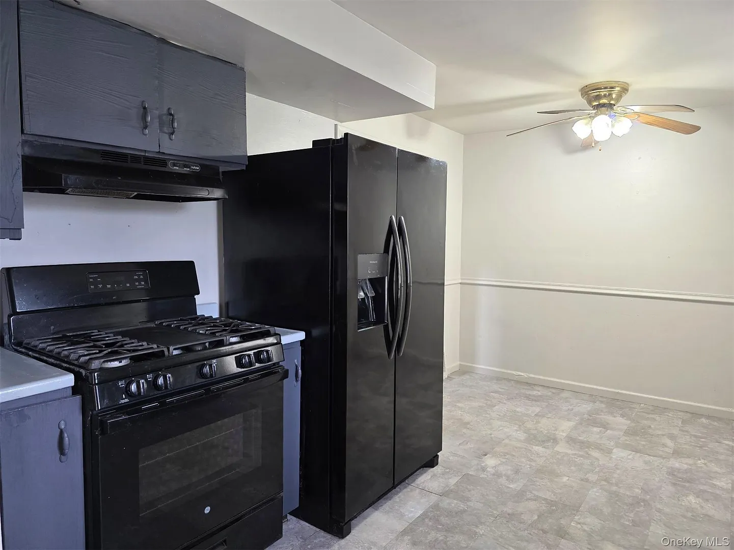195 Commonwealth Avenue Photo 2