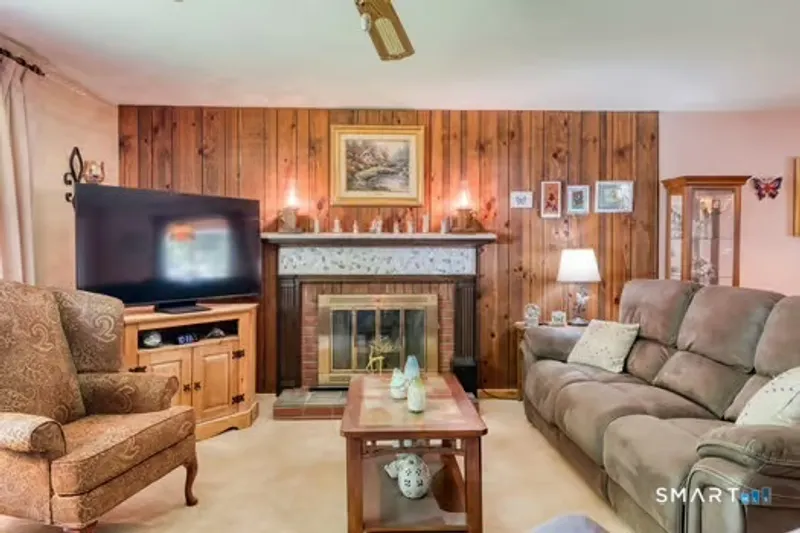 38 Kenwood Drive Photo 15