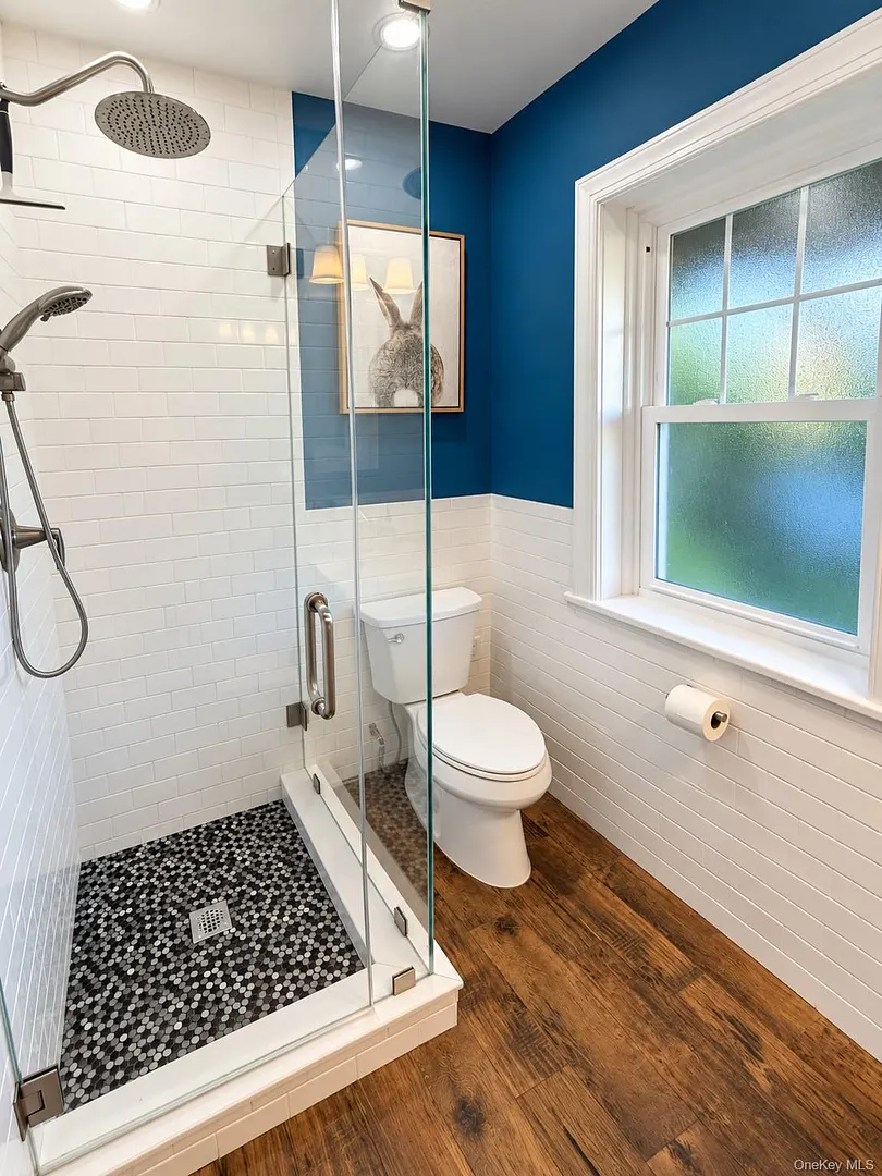 219 White Plains Road Photo 15