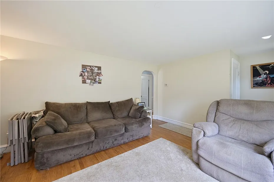 63 Taft Street Photo 12