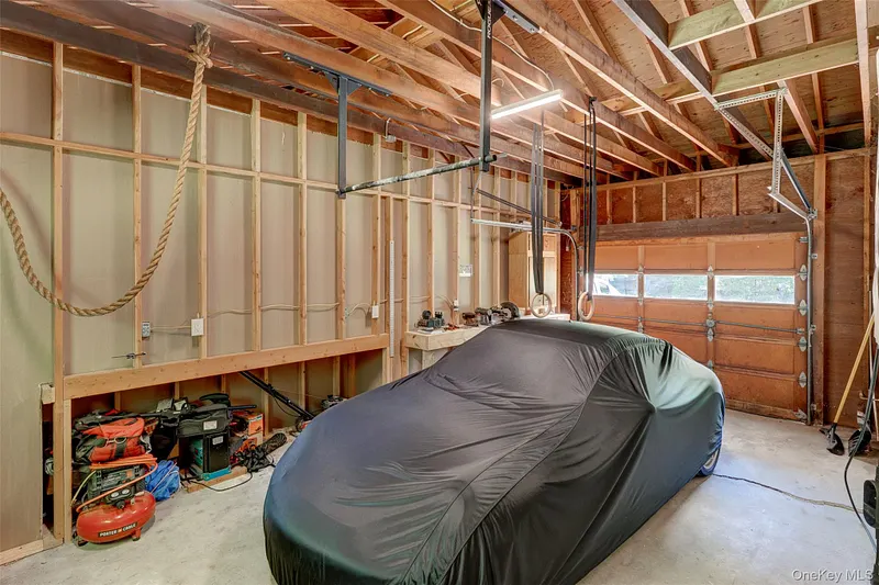 399 Delaware Drive Photo 26