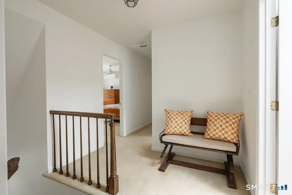 32 Burton Road Photo 16