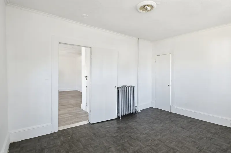 127 Dickinson Street Photo 28