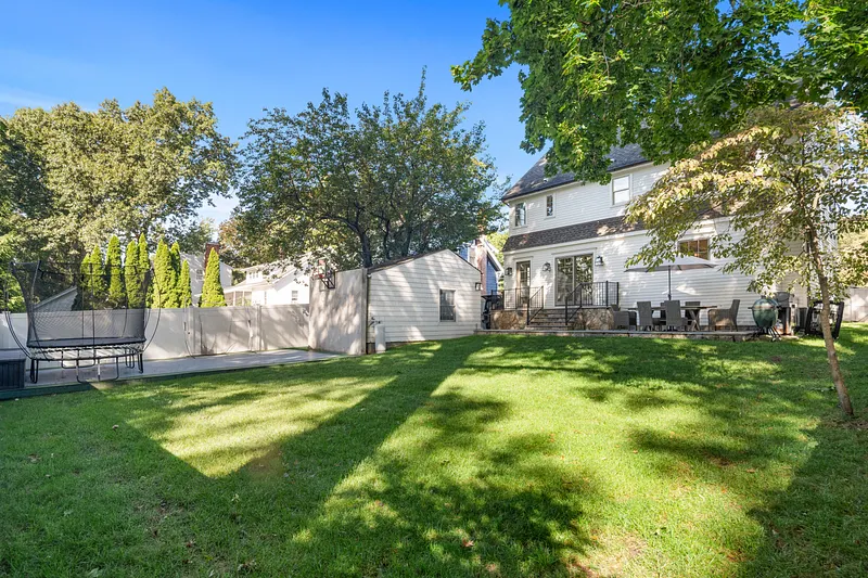 11 Highland Avenue Photo 38