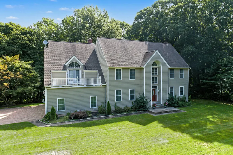 420 Summer Hill Road Photo 38