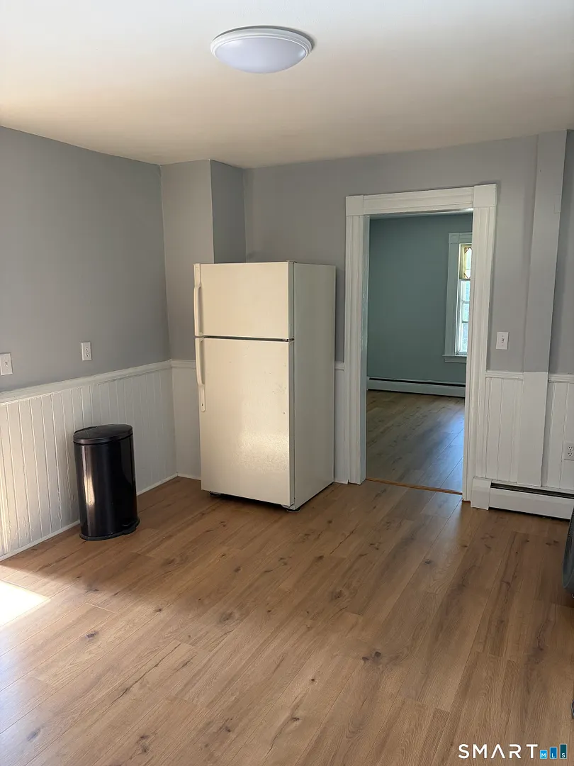 323 Saybrook Road Photo 11