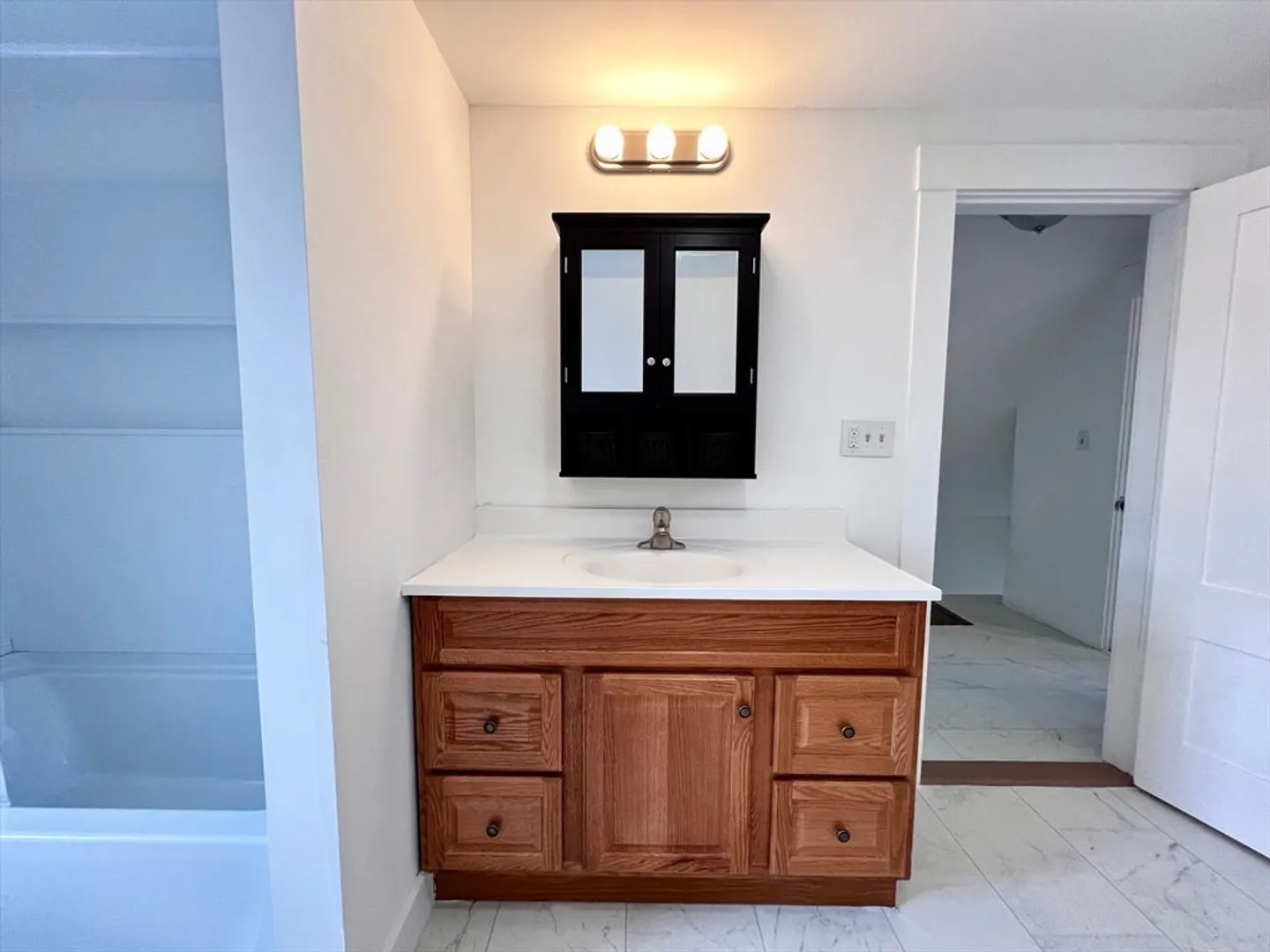 10 Oak St  #2 Photo 5