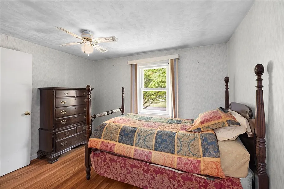 108 Longfellow Drive Photo 19