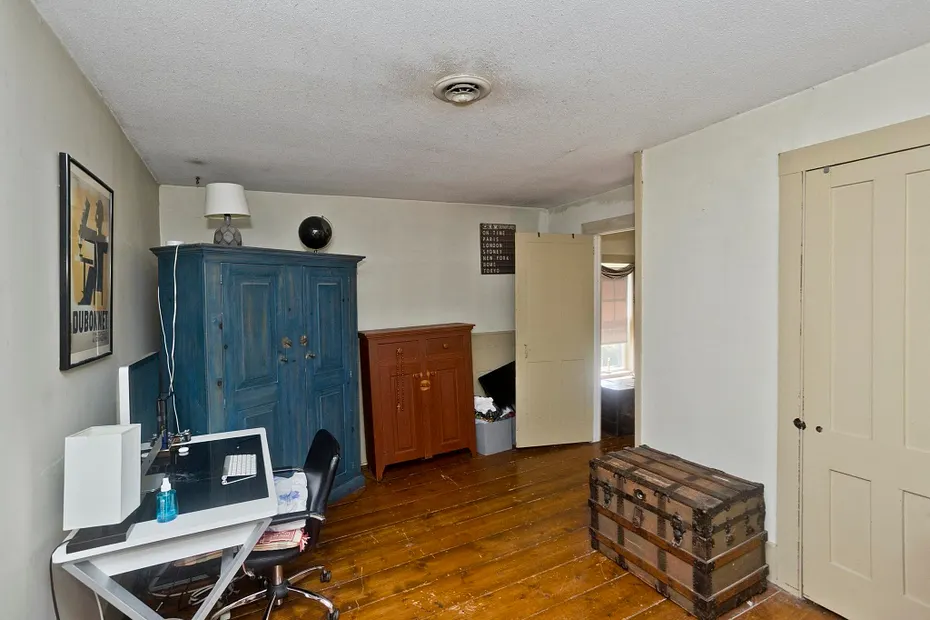 40 Somers Rd Photo 18