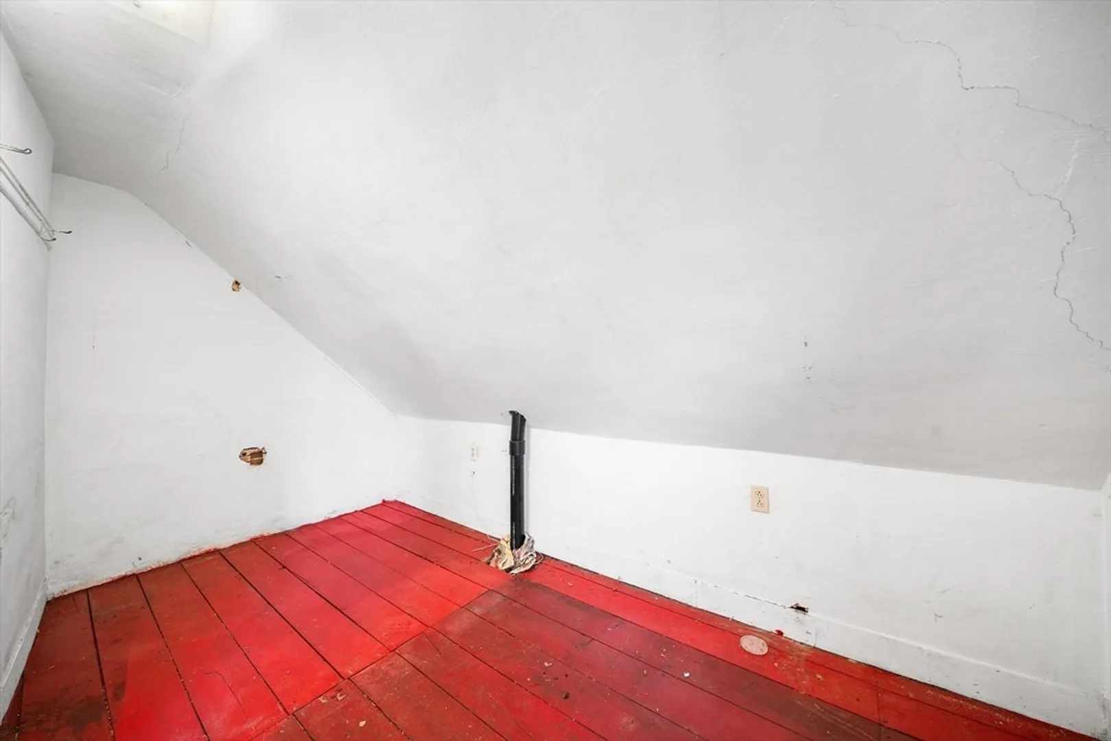 60 Ironstone St Photo 12