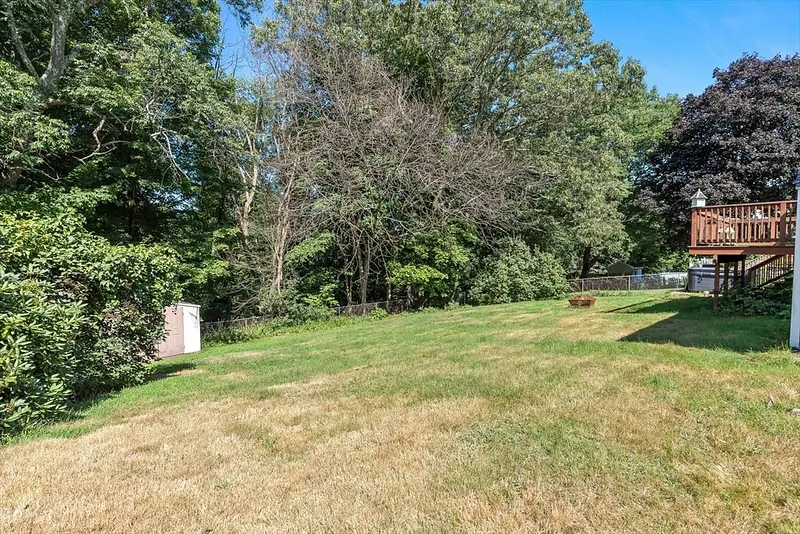 85 Gile St Photo 28