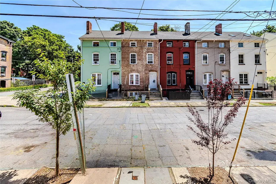 70 Lander Street Photo 1