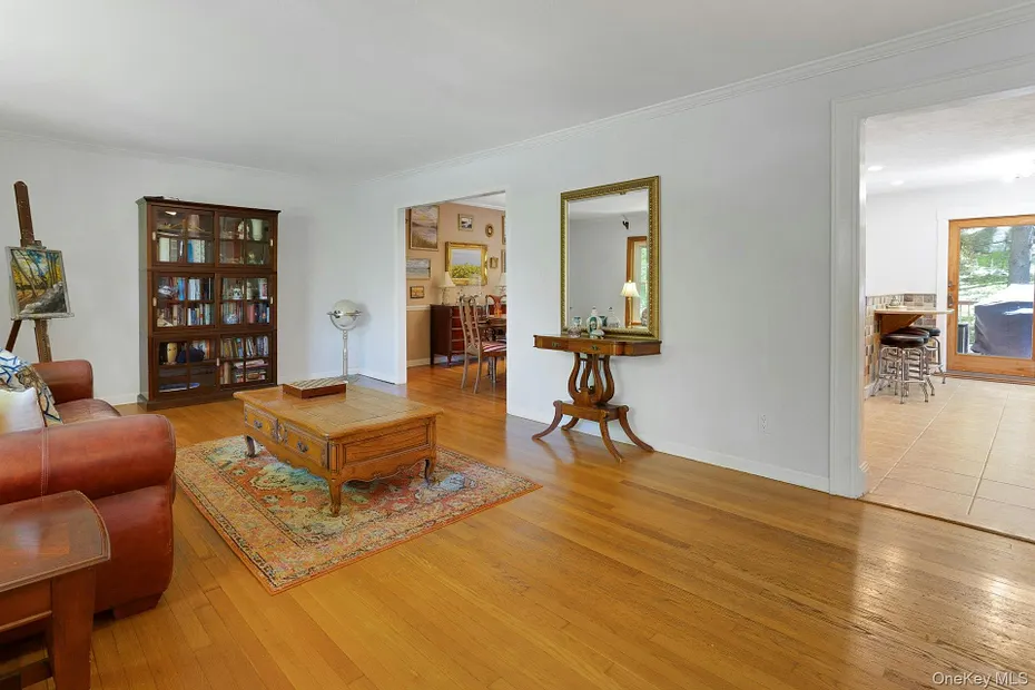 8 Woodland Road Photo 8