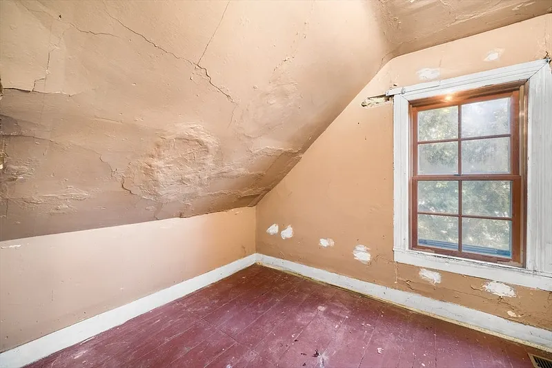 60 Ironstone St Photo 14