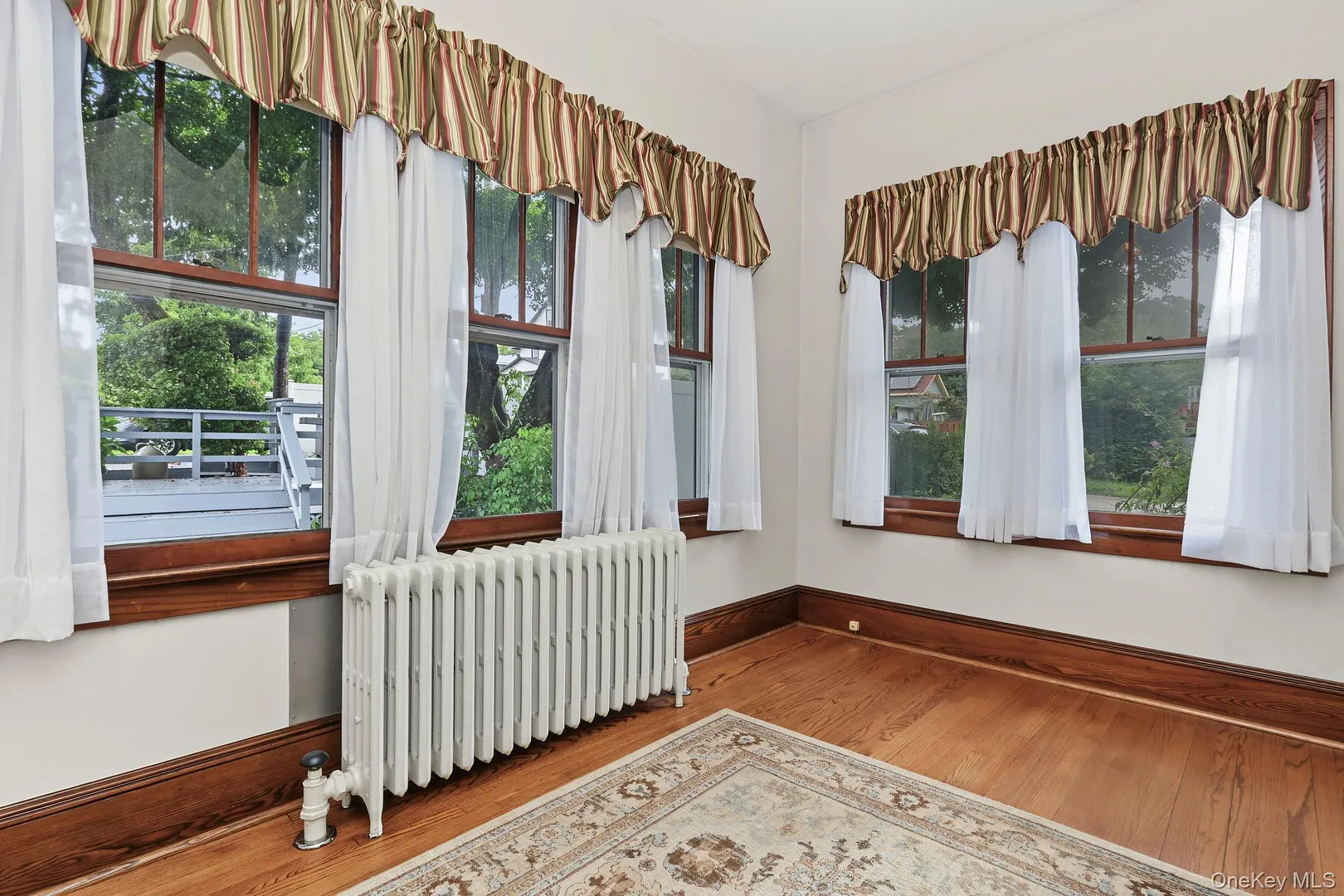 1118 Hudson Avenue Photo 8