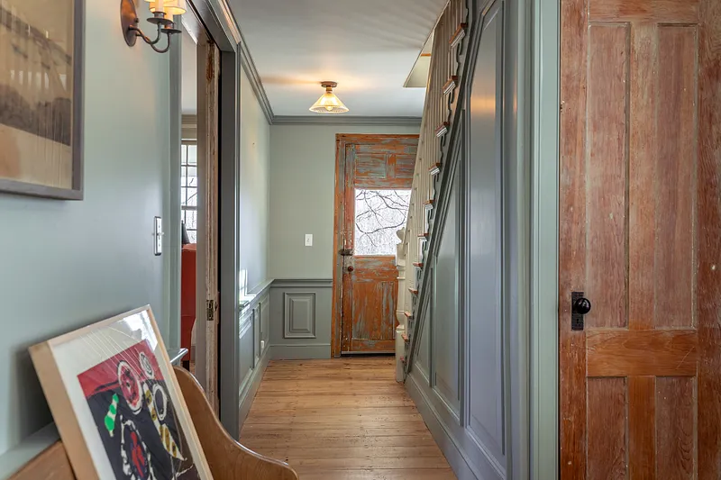 178 Center Street Photo 12