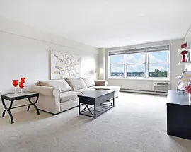 377 Westchester Avenue  #4F