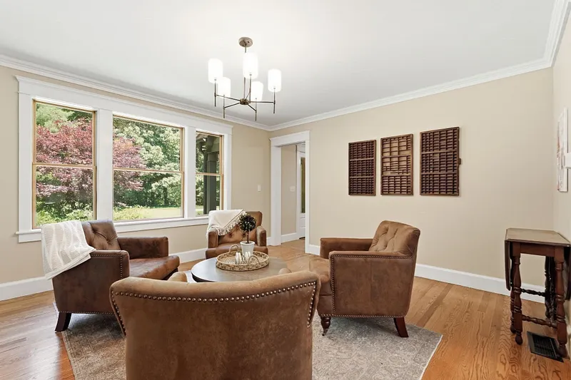 409 Henry St Photo 22