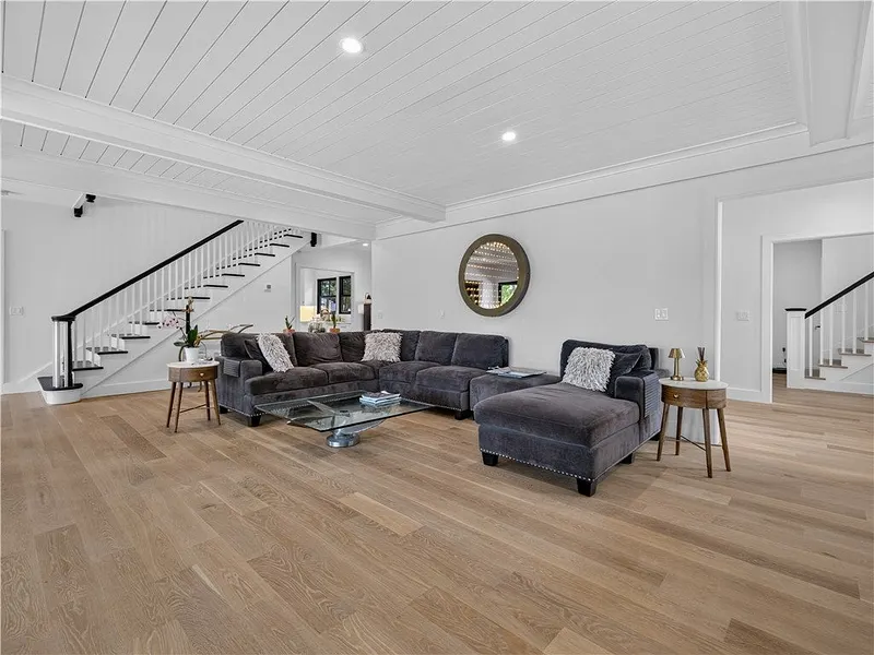 34 Lanphere Road Photo 10