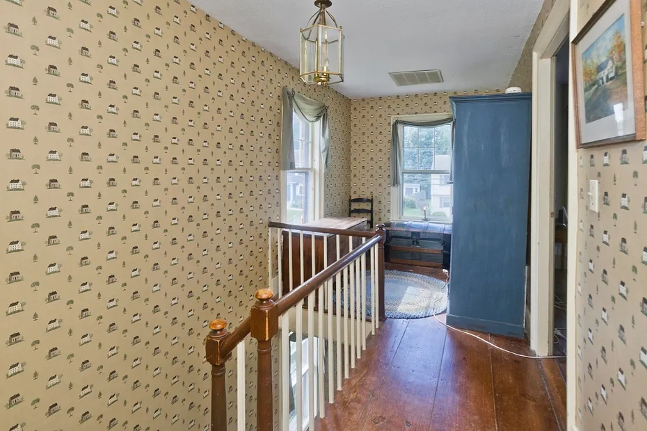 40 Somers Rd Photo 22