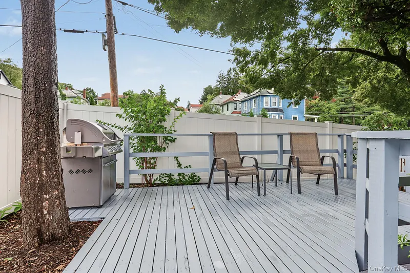 1118 Hudson Avenue Photo 21