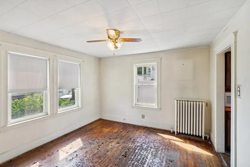 64 Bates Ave Photo 11