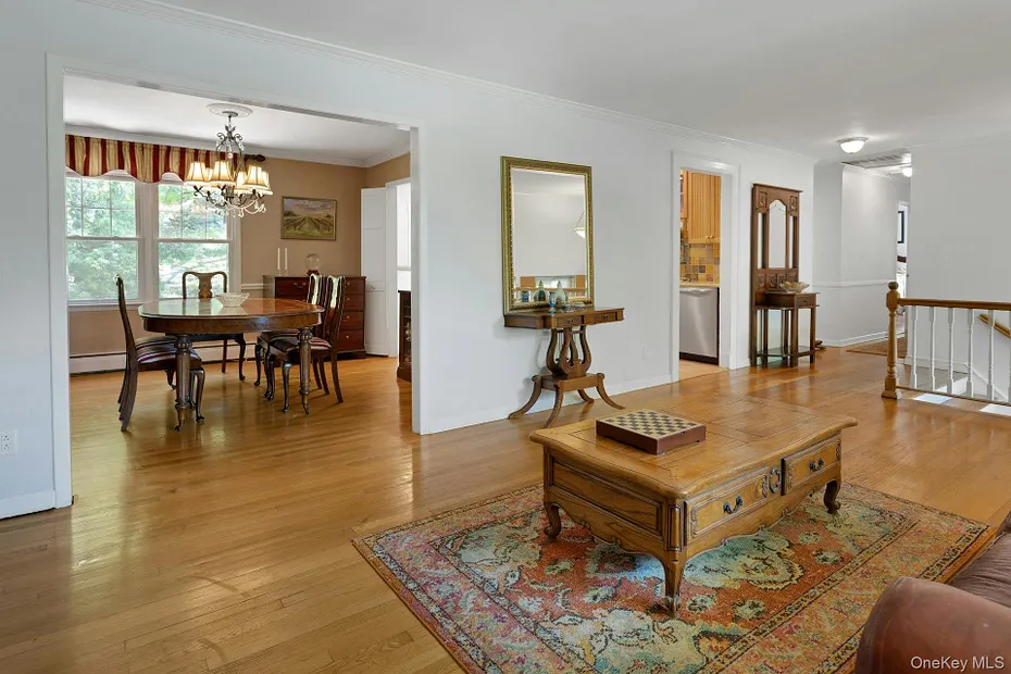 8 Woodland Road Photo 9