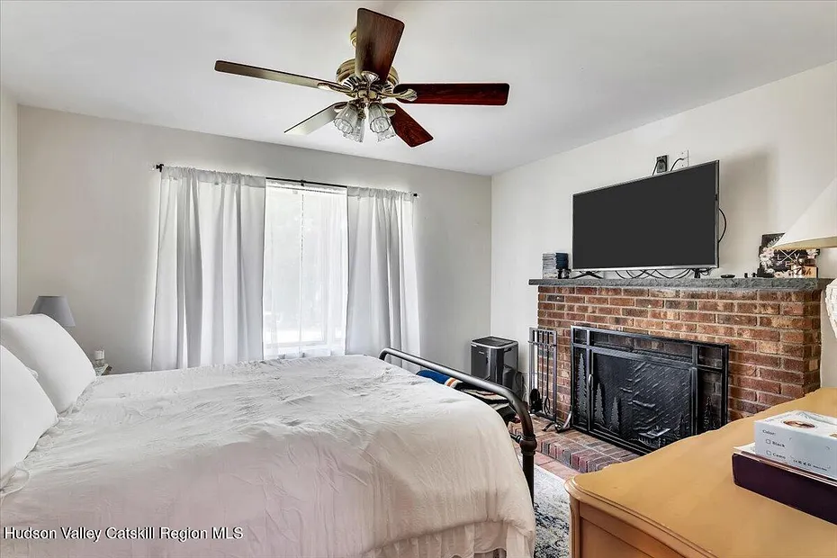 6196 New York 81 Photo 35