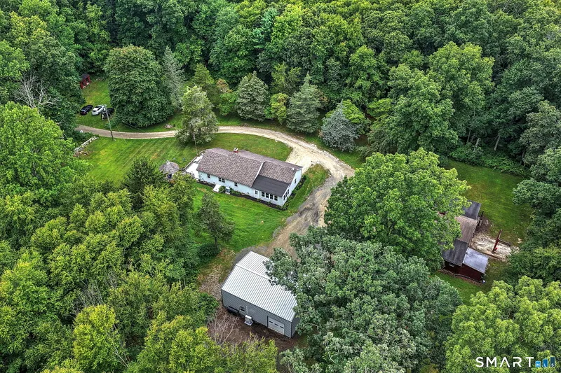 86 Spencer Hill Photo 31