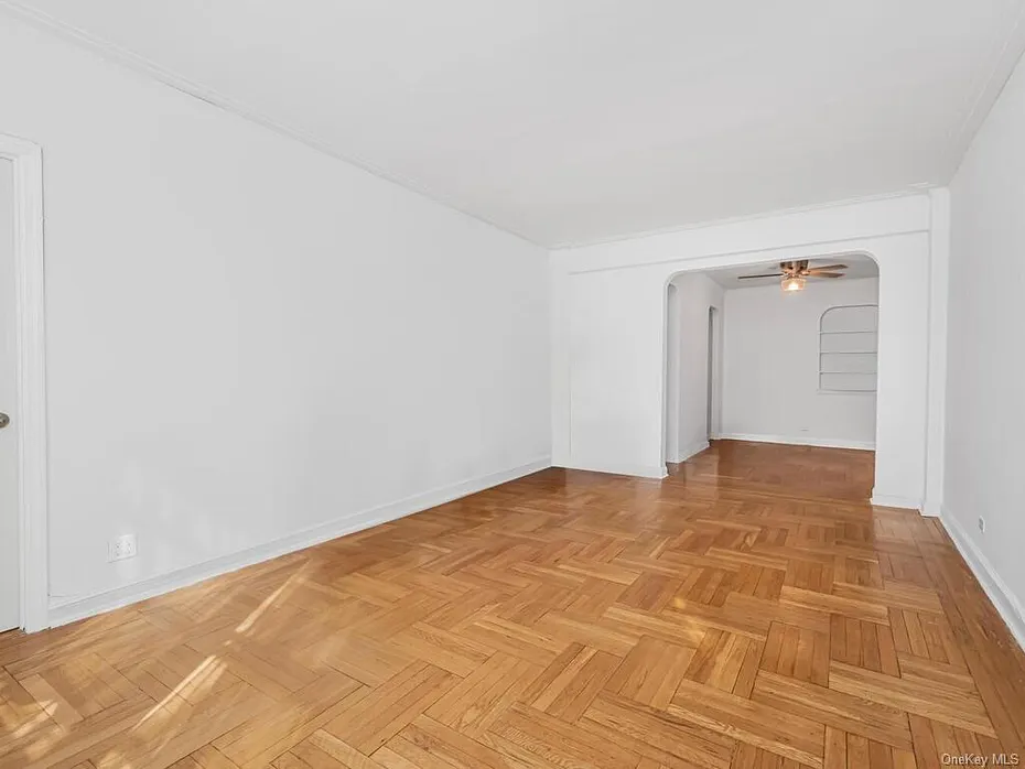 3015 Riverdale Avenue  #2k Photo 6